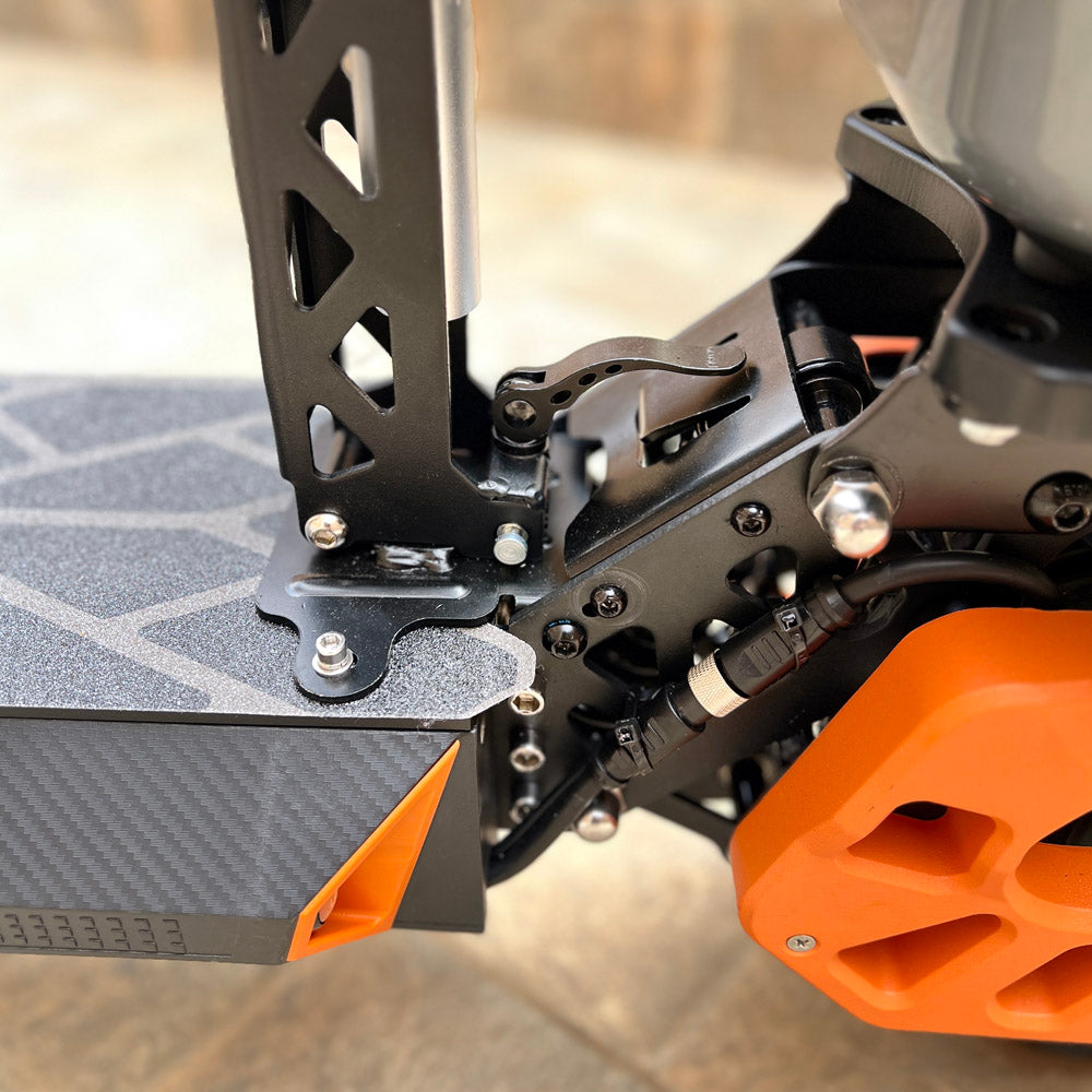CRONY M4 Max dual drive with APP 2400W E-scooter electric scooter