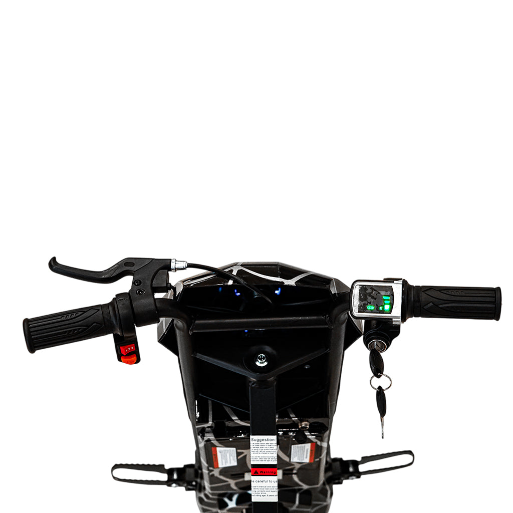 سيارة انزلاق جاهزة للقيادة من نوع V CRONY D02 بحجم 8 بوصات بسرعة 18 كم/س مع أضواء LED ومكبر صوت بلوتوث